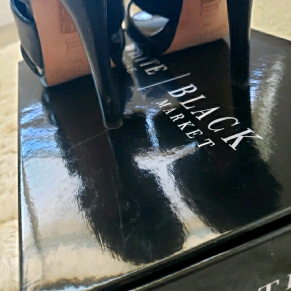 White House Black Market Adalyn Heels Size 7 - Picture 5 of 5